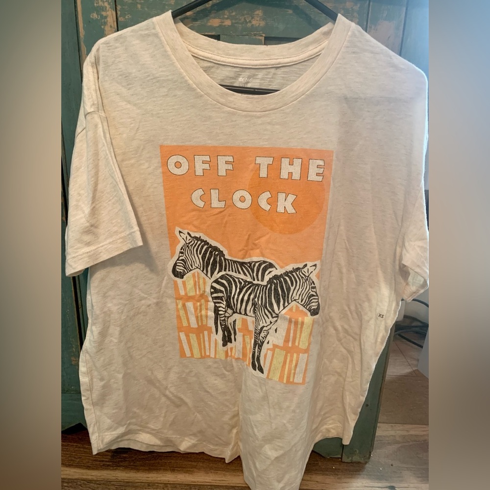 Aerie tee nwot. Xs oversized.